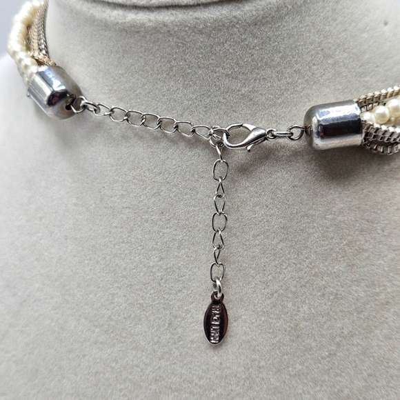 VINTAGE Traci Lynn Faux Pearl Silver Tone Mixed Metal Knotted Necklace - Picture 6 of 8
